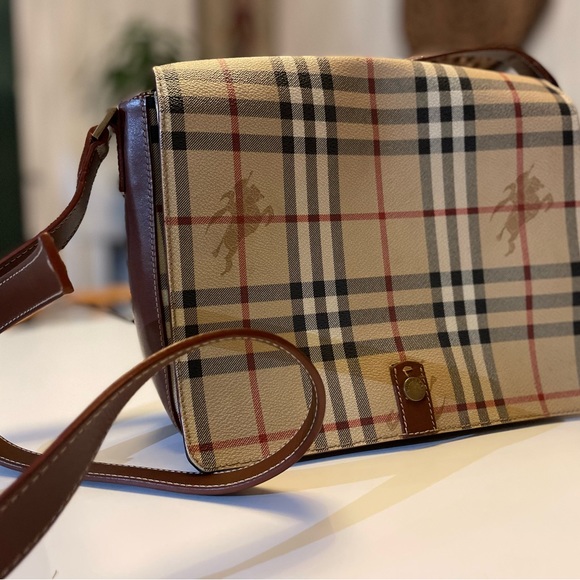 Vintage BURBERRY check flap messenger / shoulder bag - Picture 1 of 15